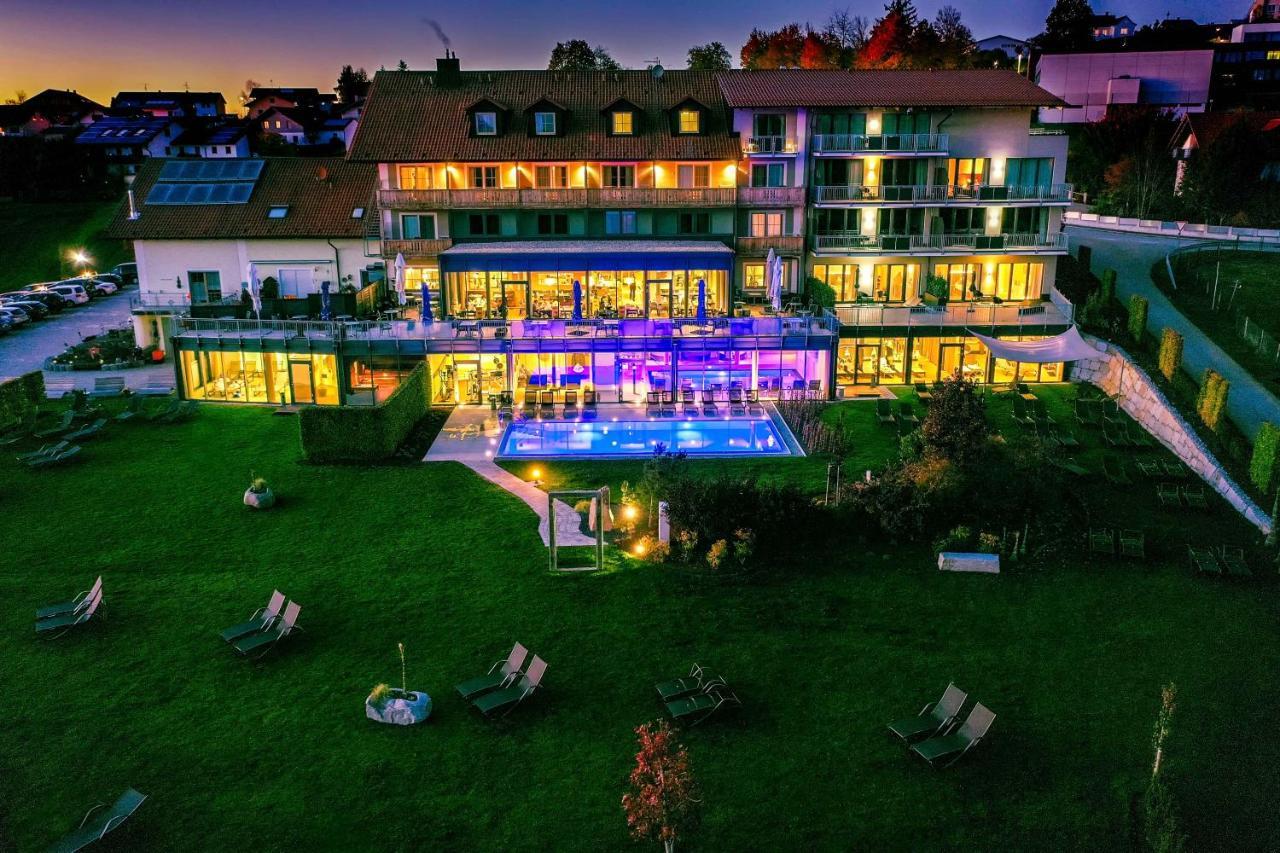 Landrefugium Obermueller 4,5 Sterne Hotel Untergriesbach ภายนอก รูปภาพ