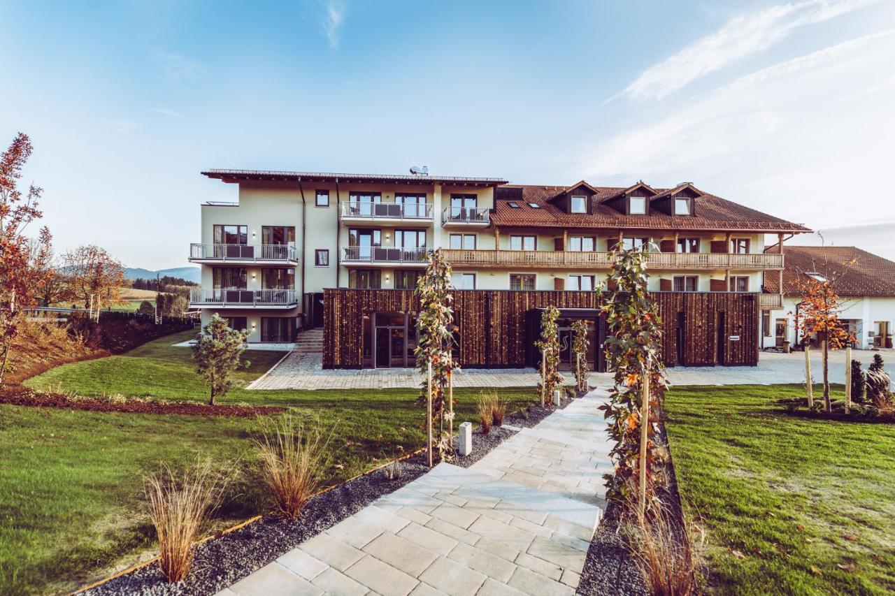 Landrefugium Obermueller 4,5 Sterne Hotel Untergriesbach ภายนอก รูปภาพ